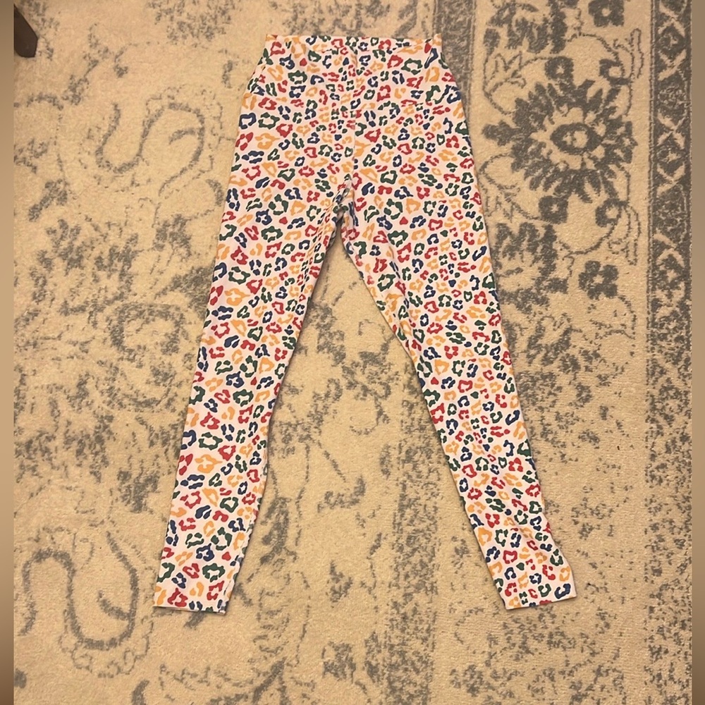 Beach Riot Ayla Leggings in Primary Color Leopard Print - size L